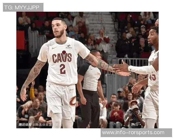 米切尔称赞朗佐组织能力提升三分球进步助力队友得分