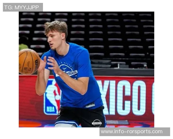 小迈克尔波特半场表现平平12投4中三分球命中率低迷仅得11分3篮板